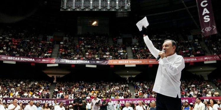 Gobernador Durazo crea el programa de becas más grande en la historia de Sonora