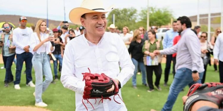 Unidad Deportiva en Banámichi.