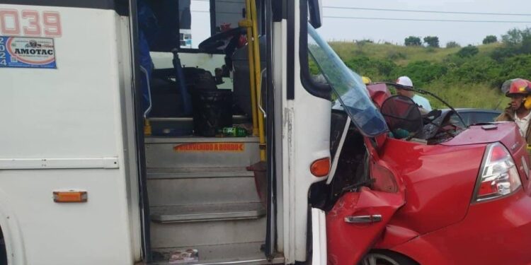 Accidente en la Carretera Federal 180, se habla de bajas.